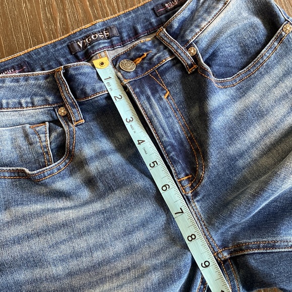 Vigoss ladies jeans in size 27 x 27 length. Mid rise with fading throughout. - Picture 12 of 13